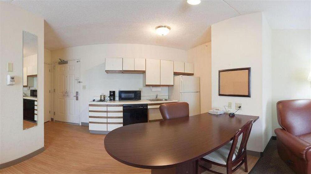 Sonesta Simply Suites Chicago O'Hare Airport Schiller Park Exterior photo