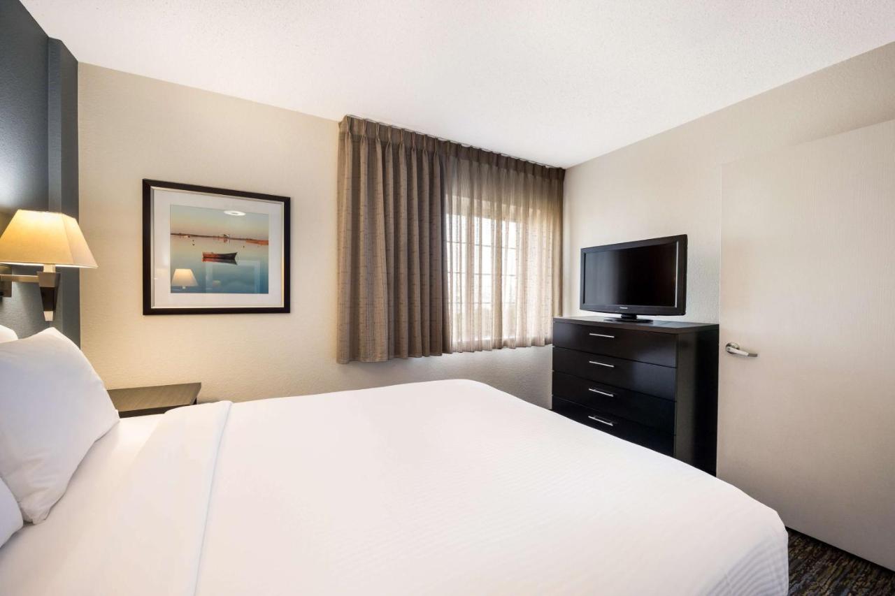 Sonesta Simply Suites Chicago O'Hare Airport Schiller Park Exterior photo