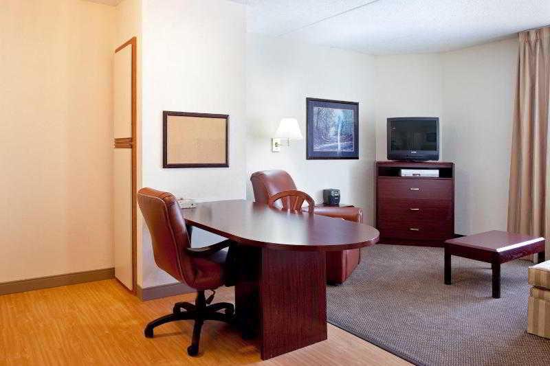Sonesta Simply Suites Chicago O'Hare Airport Schiller Park Exterior photo